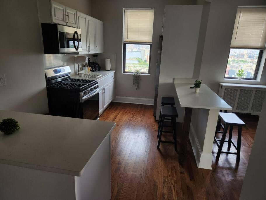 Апартаменти Elegant 2 Bed Gem! Mins From Nyc Юніон-Сіті Екстер'єр фото