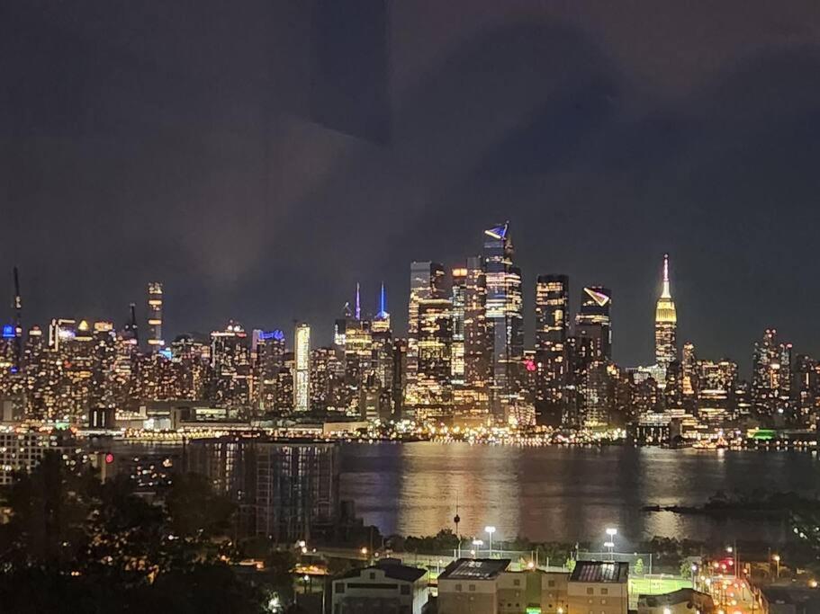 Апартаменти Elegant 2 Bed Gem! Mins From Nyc Юніон-Сіті Екстер'єр фото