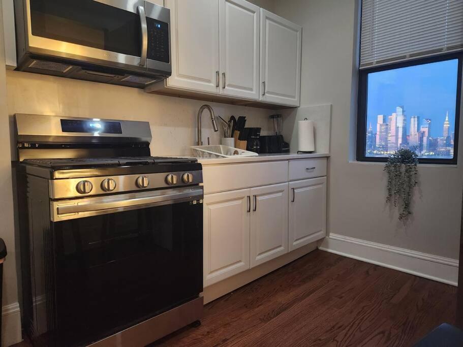 Апартаменти Elegant 2 Bed Gem! Mins From Nyc Юніон-Сіті Екстер'єр фото
