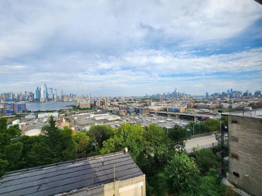 Апартаменти Elegant 2 Bed Gem! Mins From Nyc Юніон-Сіті Екстер'єр фото