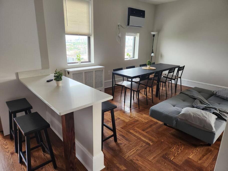 Апартаменти Elegant 2 Bed Gem! Mins From Nyc Юніон-Сіті Екстер'єр фото